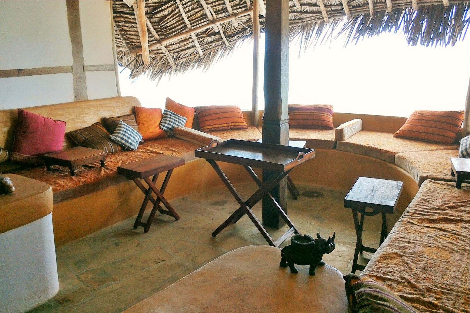 Circular outdoor lounge with curved seating